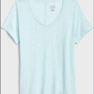 Banana Republic Malibu tee v neck baby blue tshirt